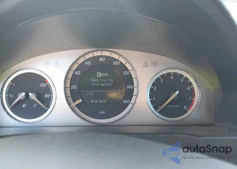 2008 Mercedes-Benz C 300 Luxury/Sport z USA, uszkodzony, nr VIN WDDGF54X38F075078